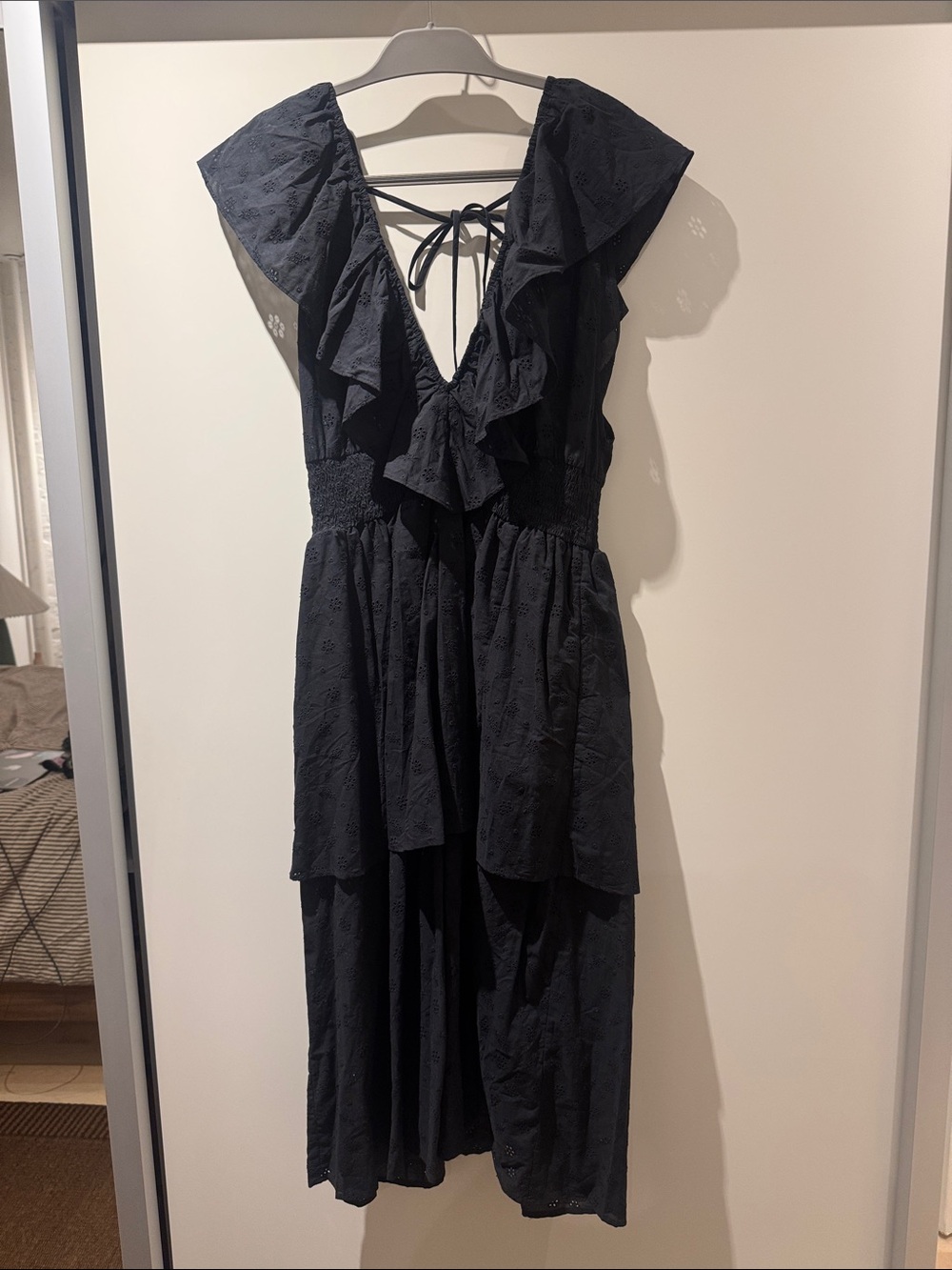 WeWoreWhat Black Ruffle V-Neck Women's Dress - XXL NEVER WORN